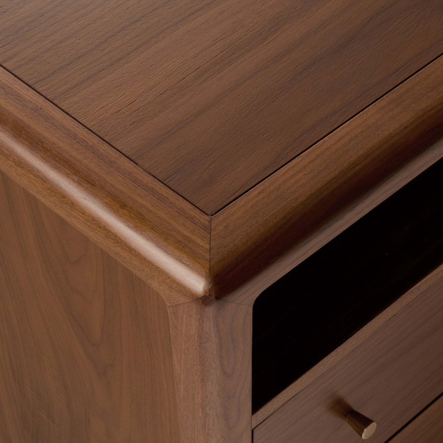 Marla Nightstand | Walnut 