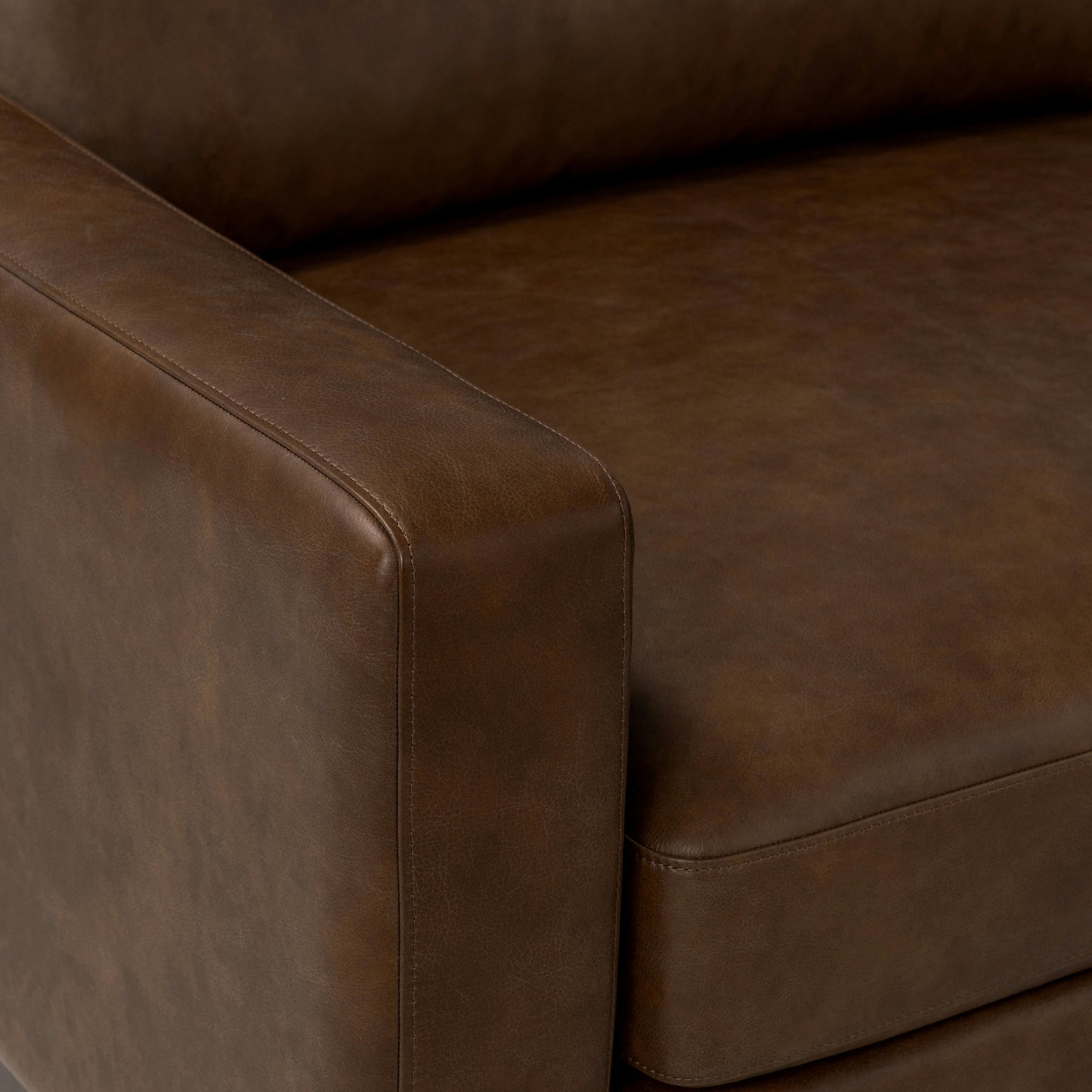 Zyon 115.5" Leather Right-Facing Bumper Chaise Sectional | Vintage Brown