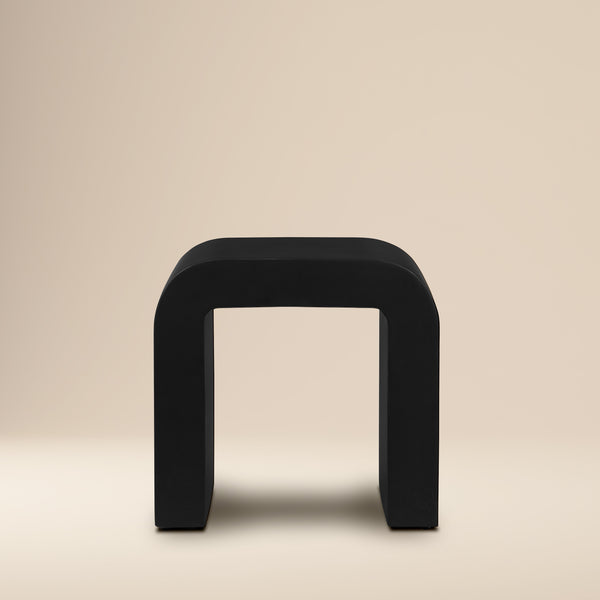 Naples Horseshoe Side Table | Black Concrete