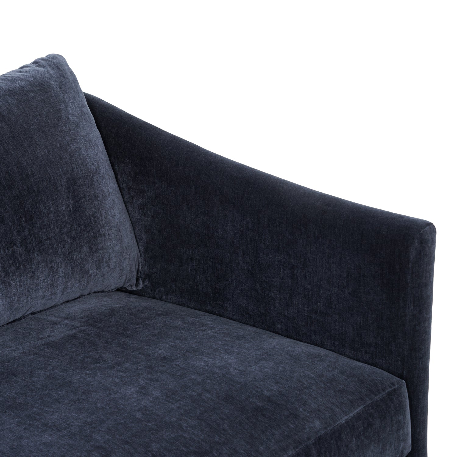 Nervan Reversible Chaise Sectional (105.5