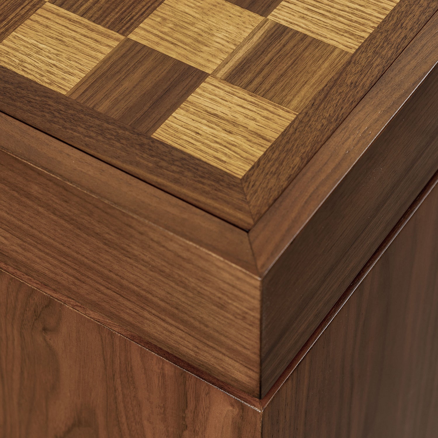 Torre Game Table | Walnut 