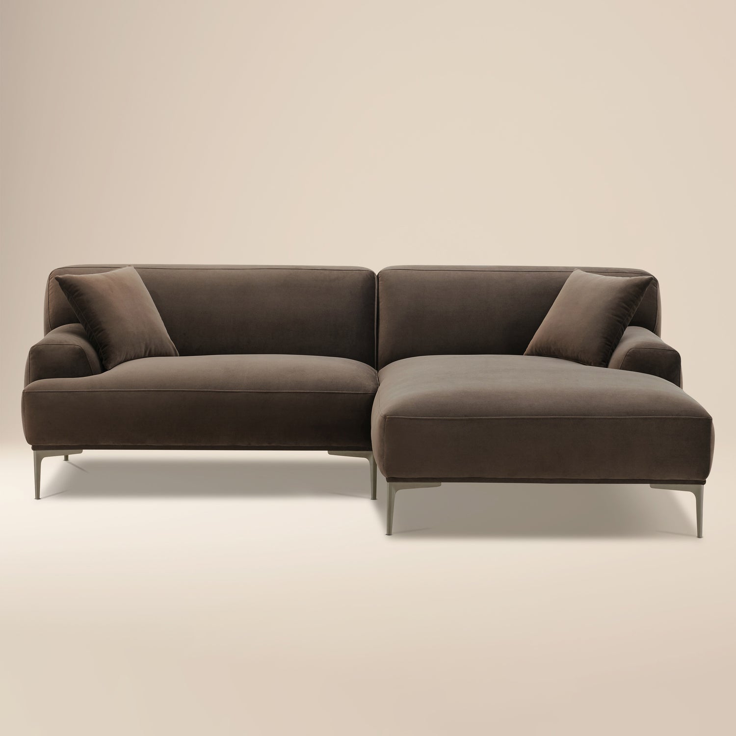 Mineta Right-Facing Sectional | Shadow Brown 