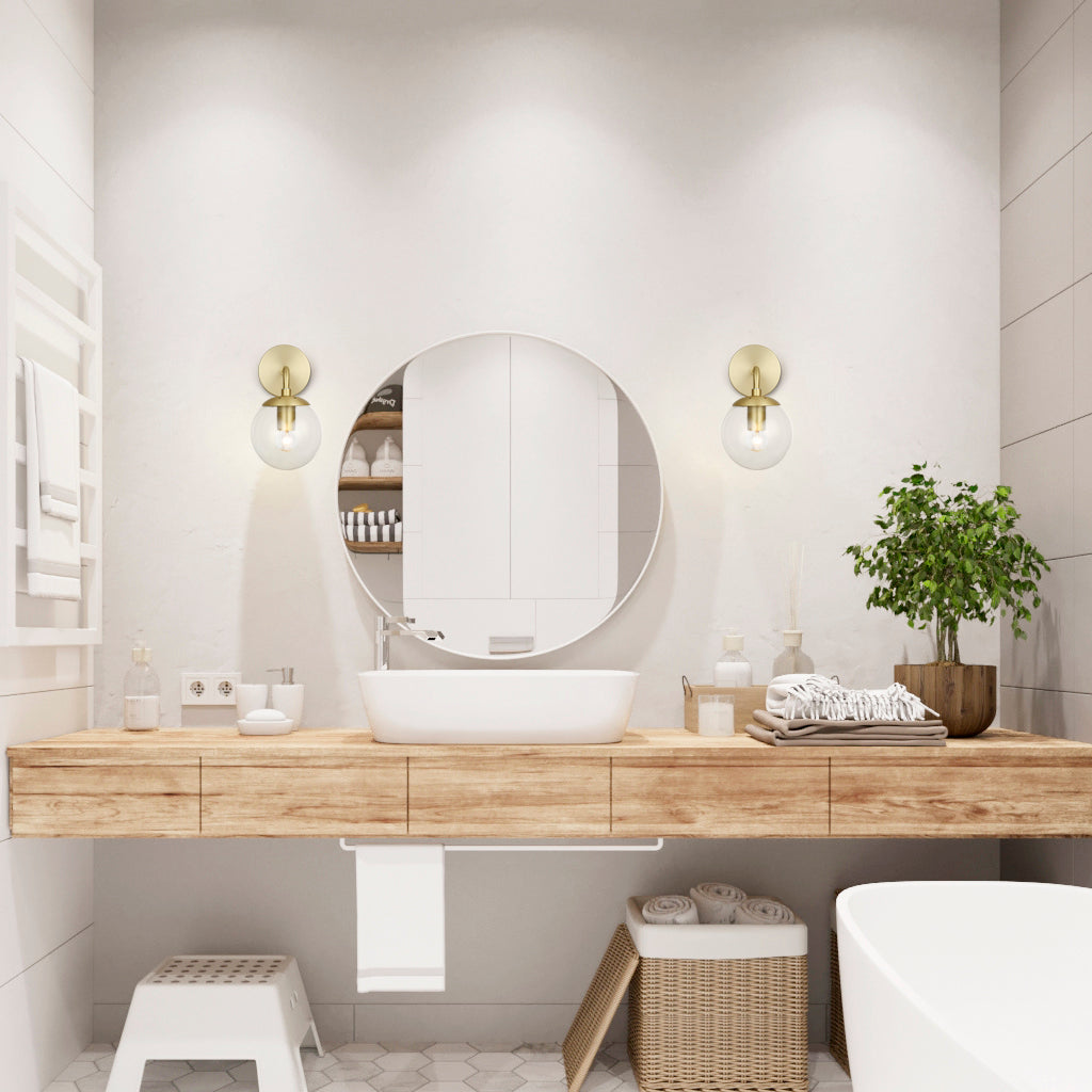 Zeno Globe Wall Sconce | Brushed Brass/Clear