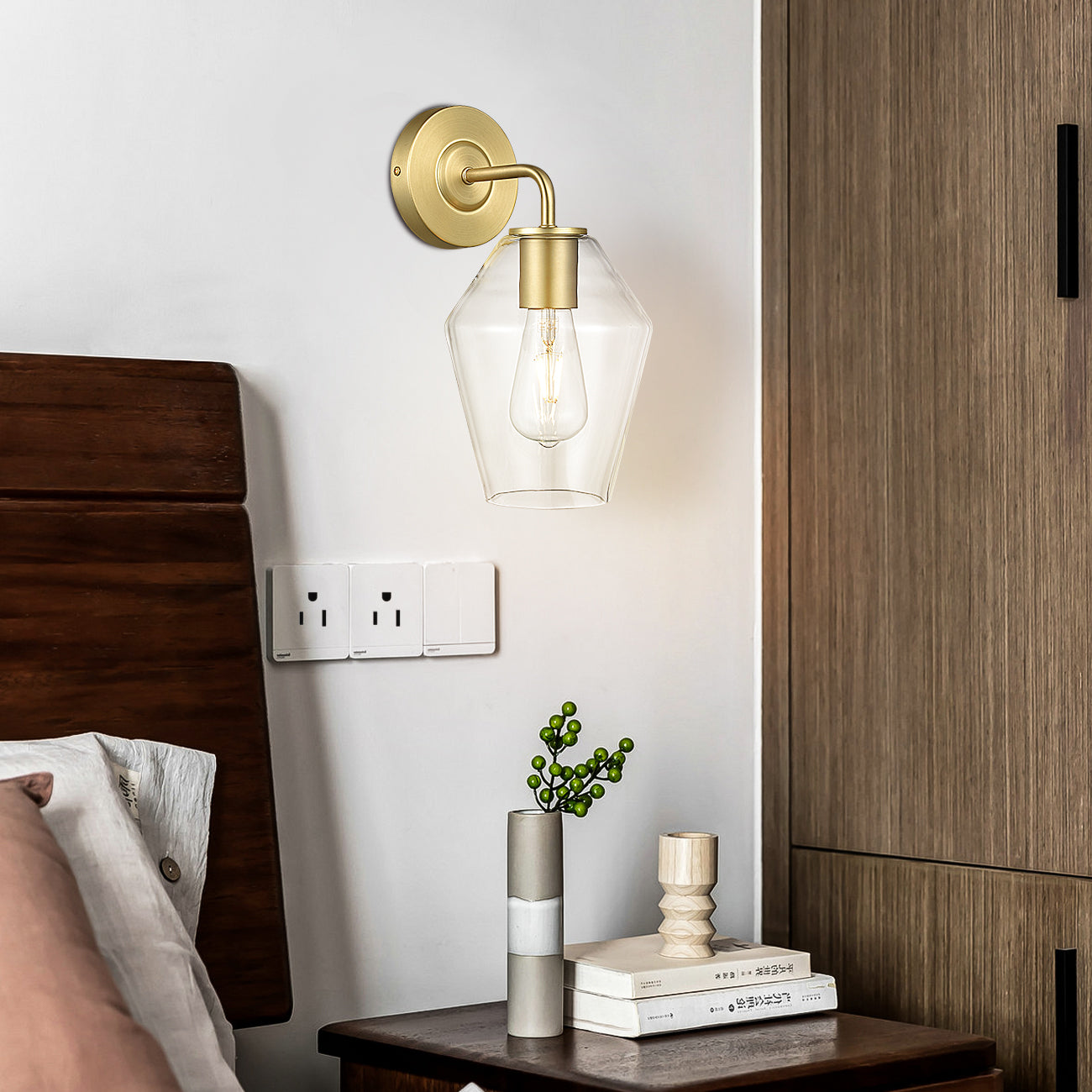 Clare Wall Sconce | Brushed Brass/Clear