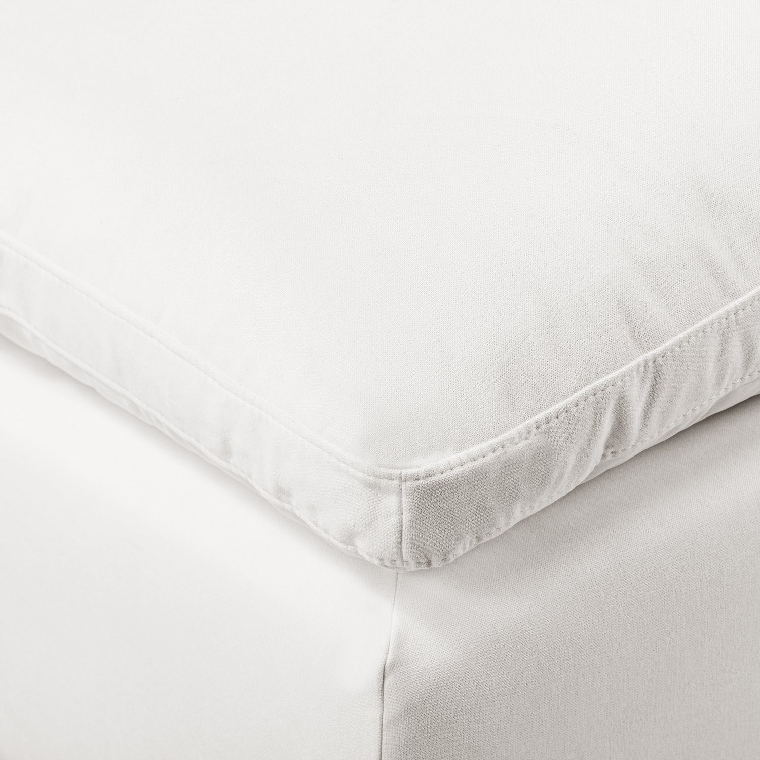 Aspen Ottoman | Cotton White 